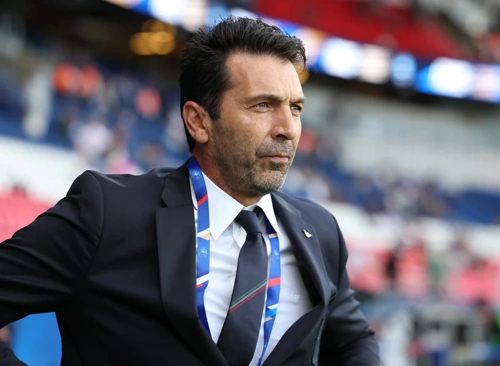 تداول لقطات من حضور بوفون لمباراة في الدوري السعودي